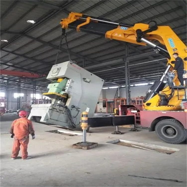 海口80吨折臂吊车出租附近电话